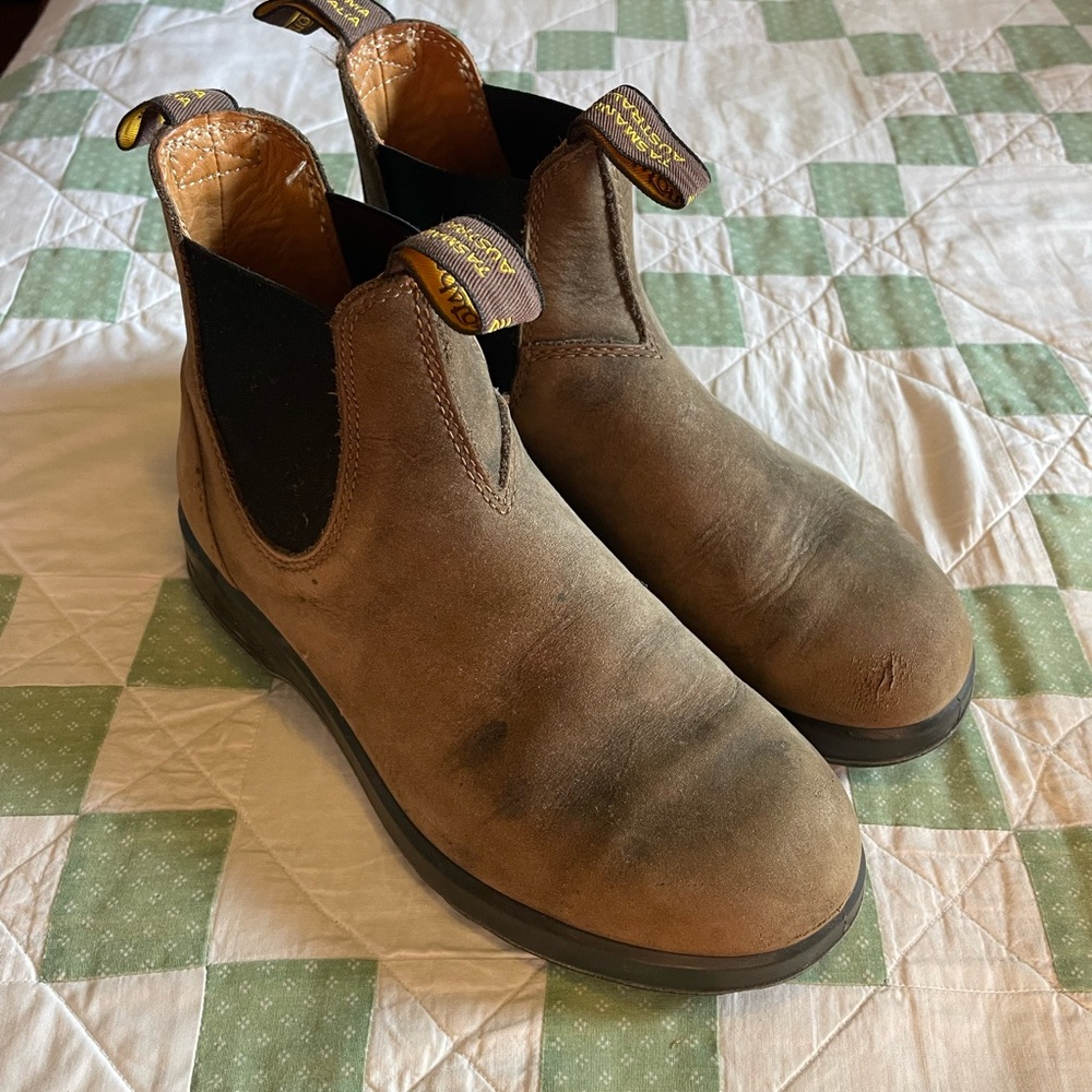 Women’s Blundstone All-Terrain Chelsea Boots-Rustic Brown